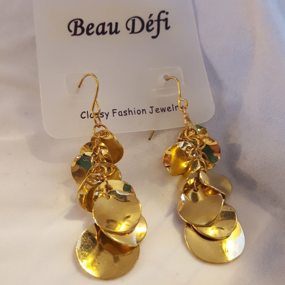 Multi-layered dangDangling round gold earrings new